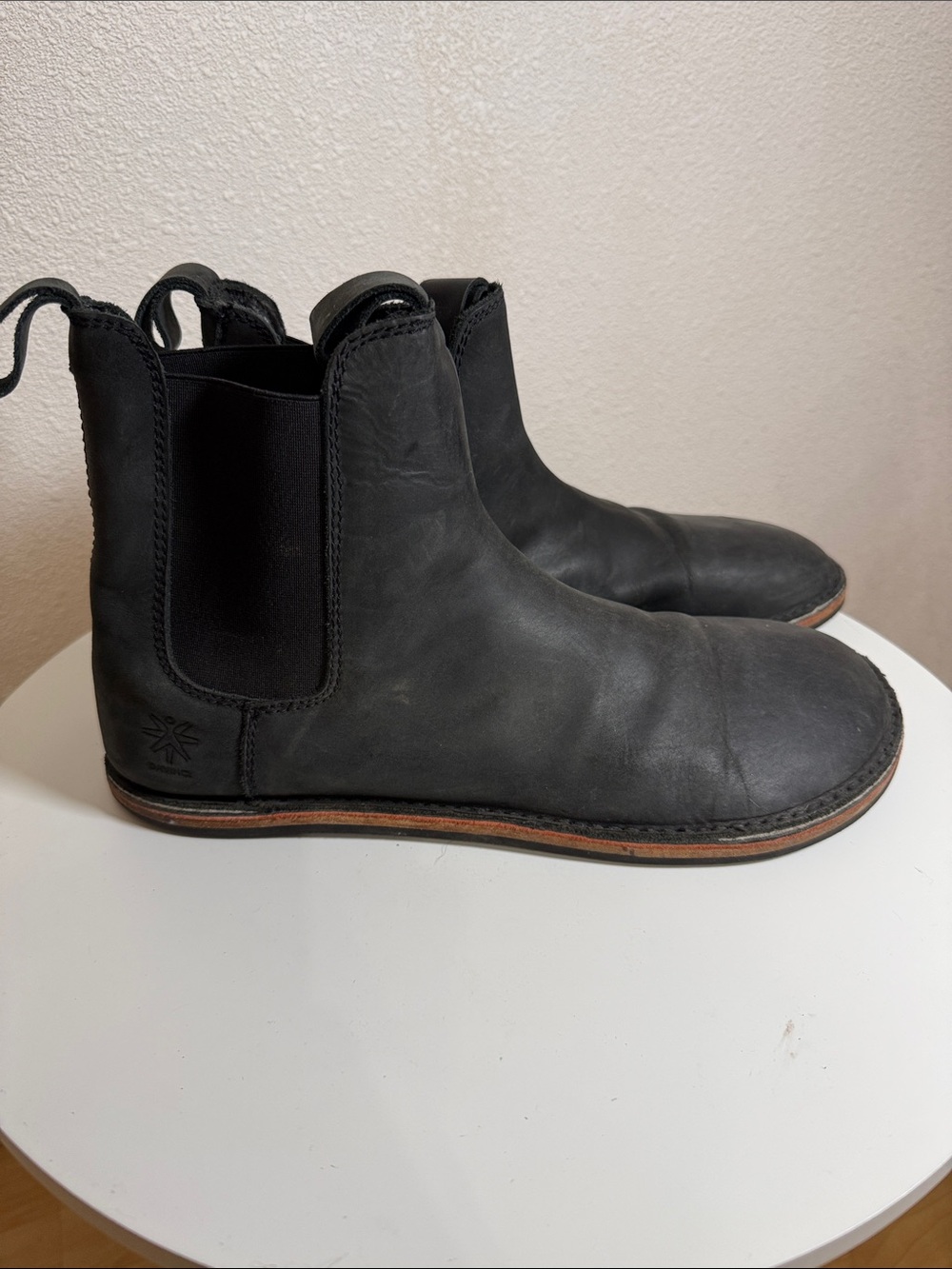 DaVinci Barefoot Black Leather Chukka Boots - Picture 2 of 8